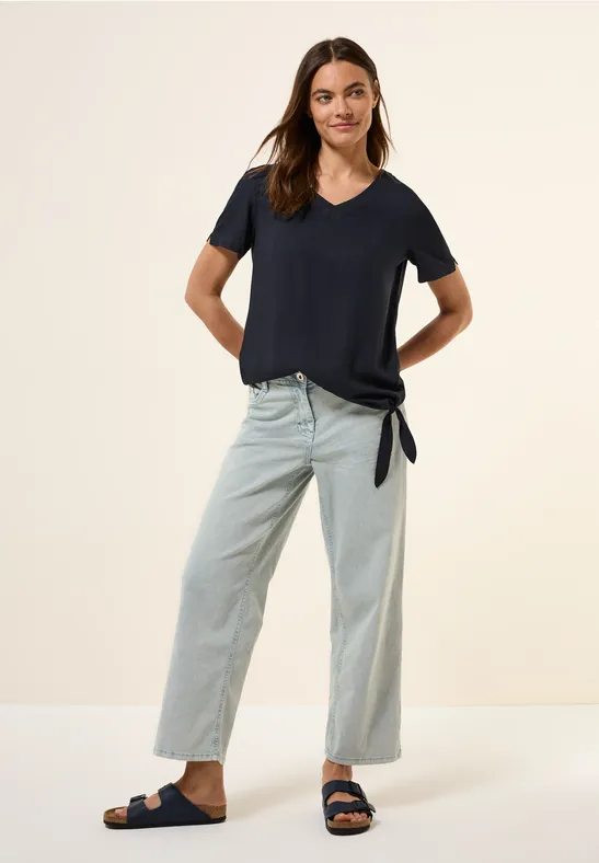 Blusenshirt mit V-Ausschnitt und Bindedetail