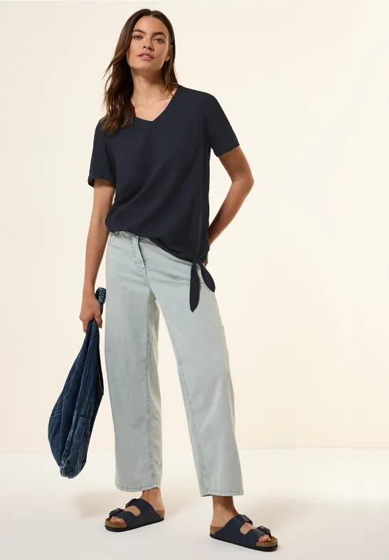 Blusenshirt mit V-Ausschnitt und Bindedetail