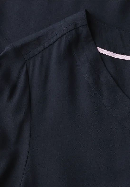 Blusenshirt mit V-Ausschnitt und Bindedetail