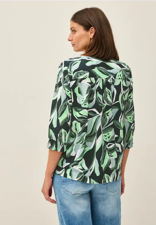 Bluse mit Blattdruck und Dreiviertelärmeln
