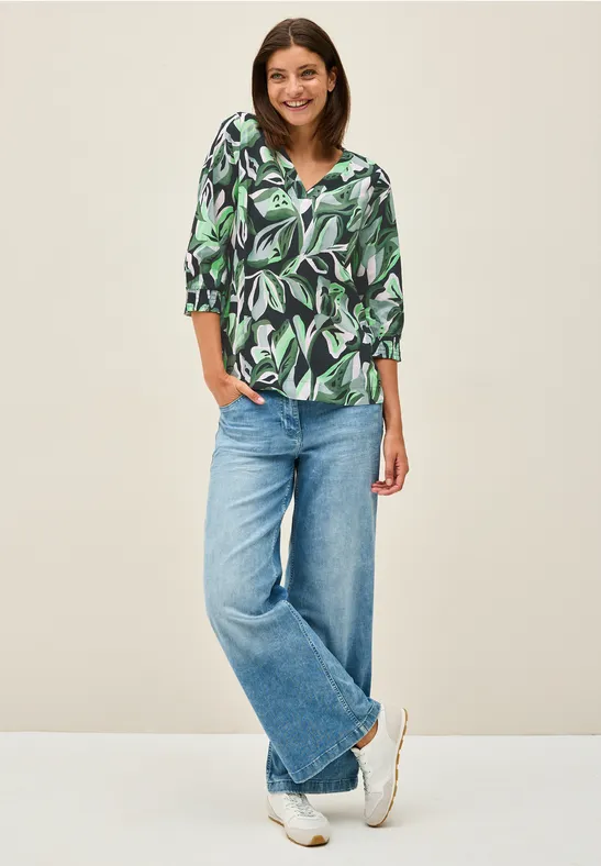 Bluse mit Blattdruck und Dreiviertelärmeln