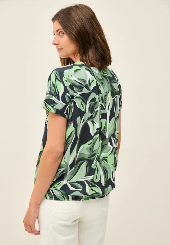 Bluse mit Blätterdruck und V-Ausschnitt