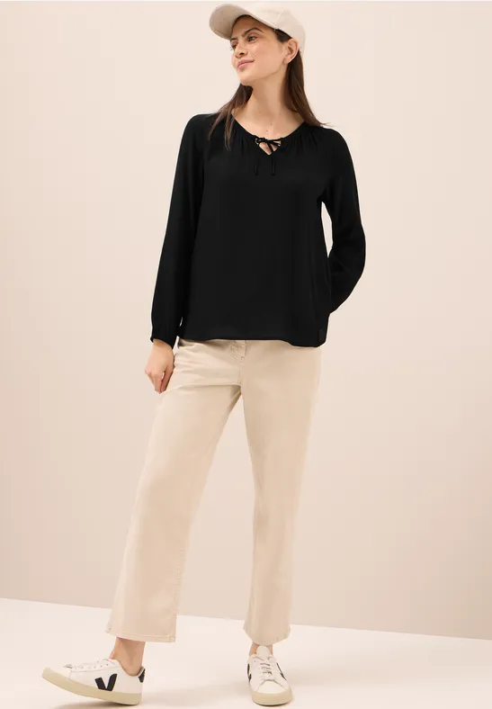 Elegante Crêpe Bluse mit Bindeband