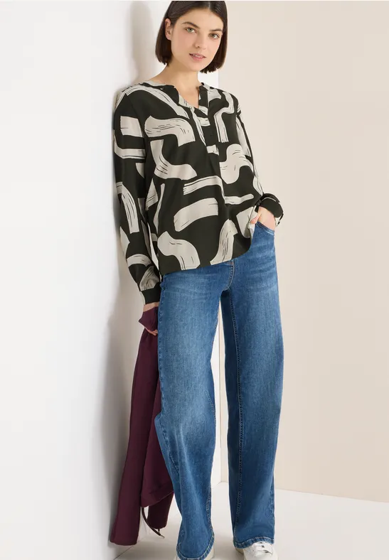 Bluse mit Grafikmuster und Schlitzkragen
