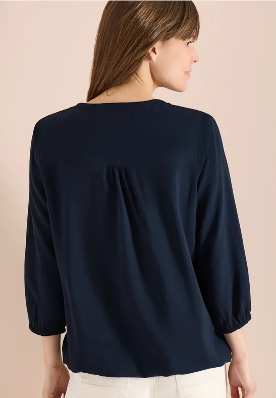 Marineblaue Damenbluse mit Schlitzkragen