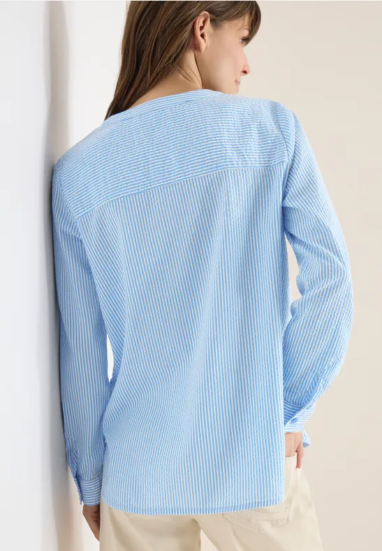 Gestreifte Seersucker Bluse mit Knopfleiste