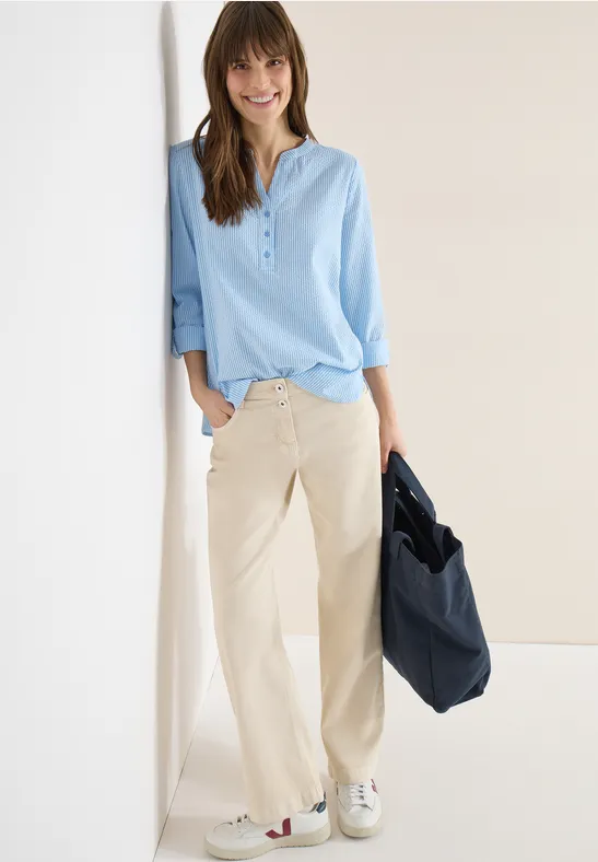Gestreifte Seersucker Bluse mit Knopfleiste