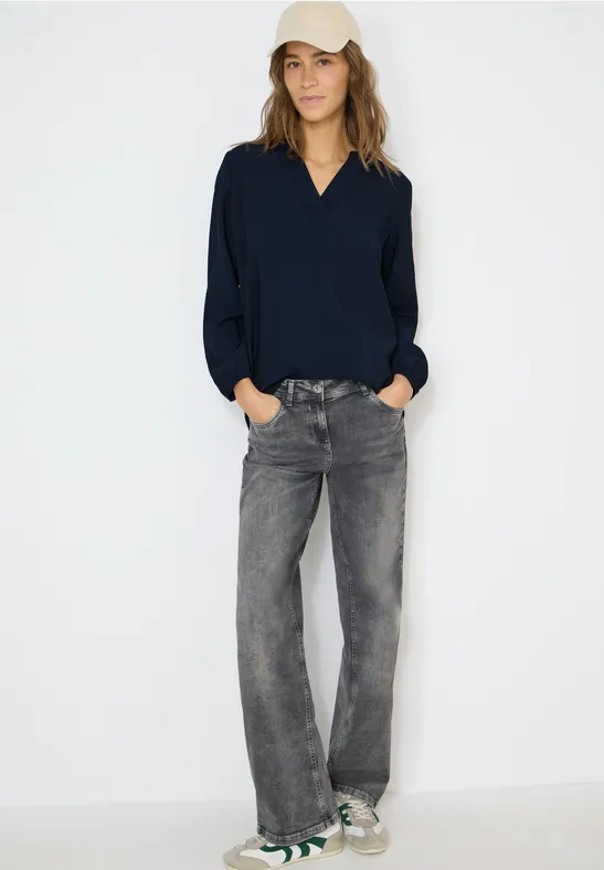 Klassische Chambray Bluse mit V-Ausschnitt