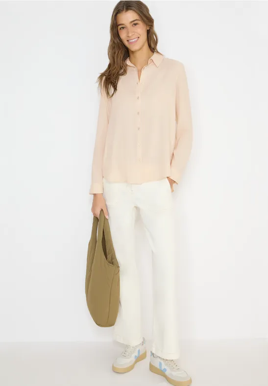 Klassisches Button-Down-Hemd in Beige