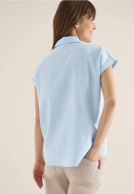 Gestreifte Seersucker Bluse mit Knoten