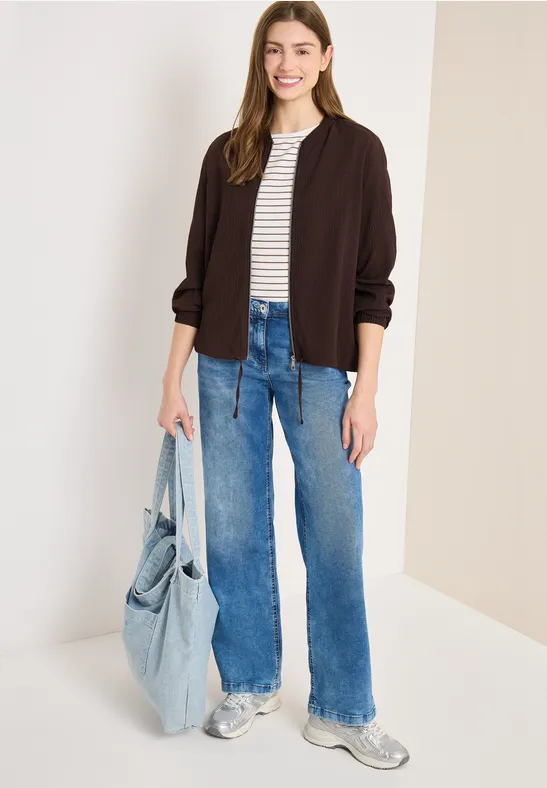 Braune Blousonjacke mit Seersucker-Textur