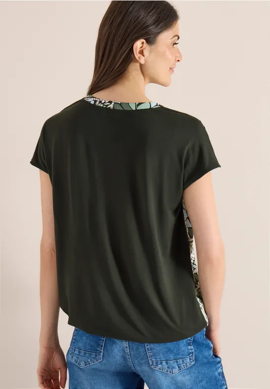 Grüne Bluse mit Blumendruck und Schlitzkragen