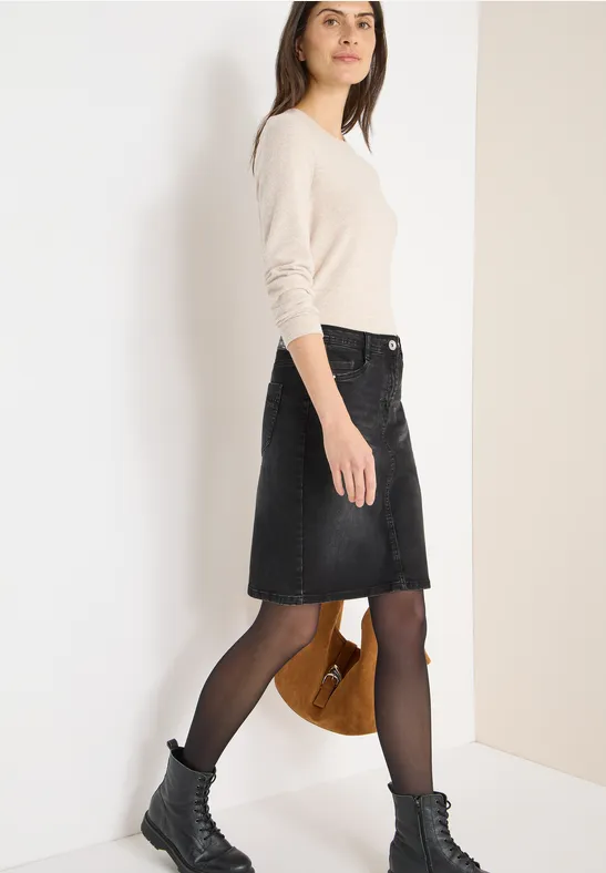 A-Linien Minirock aus Denim mit Nieten