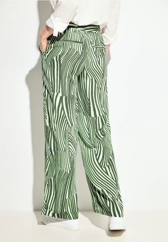Grüne Hose mit weitem Bein und Muster