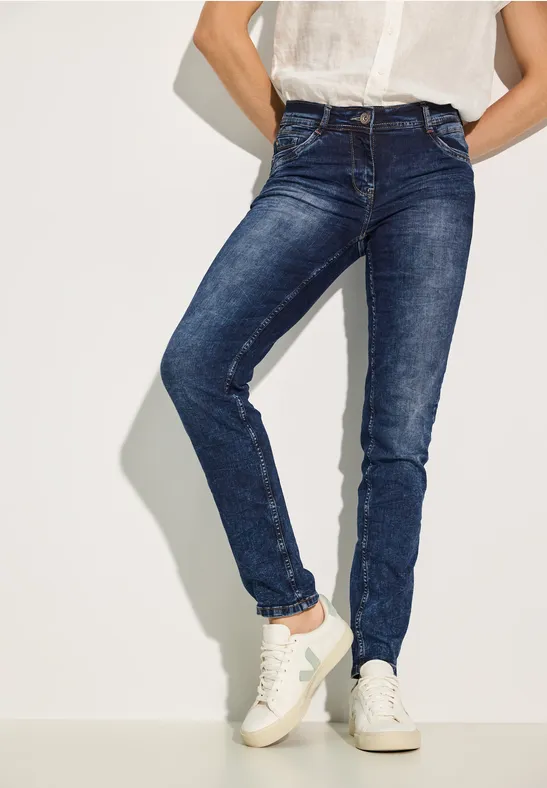 Jeans im Casual Fit mit schmalem Bein