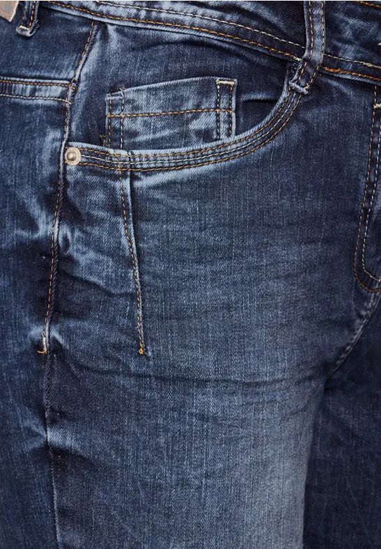 Jeans im Casual Fit mit schmalem Bein