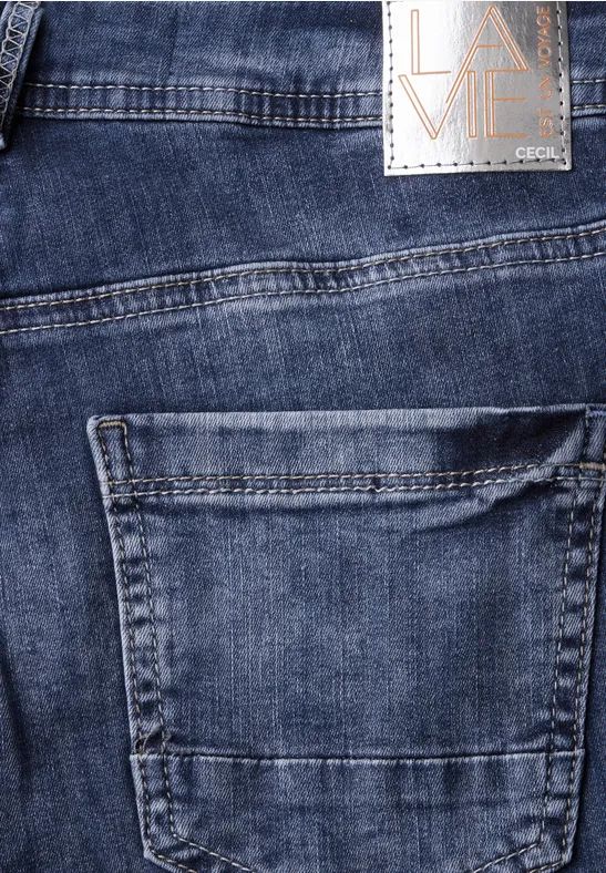 Jeans im Casual Fit mit schmalem Bein