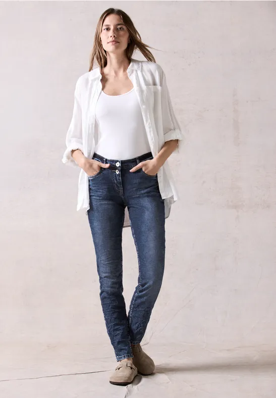 Jeans im Casual Fit mit schmalem Bein