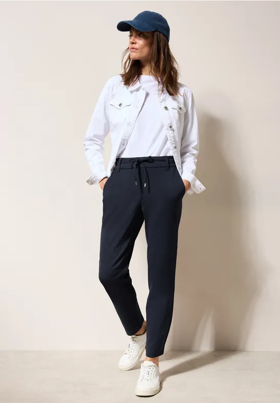 Legere Jacquard-Freizeithose im Casual Fit