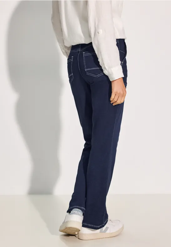 Jeans mit lockerer Passform in dunkler Waschung