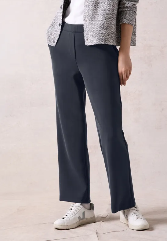 Weite Hose mit geradem Bein