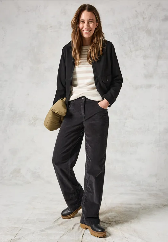 Cordhose für Damen im lockeren Schnitt