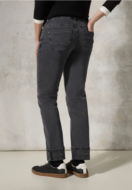Jeans mit geradem Bein und Umschlag
