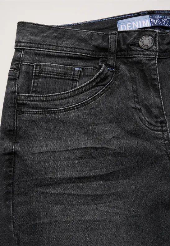 Jeans mit geradem Bein und Umschlag
