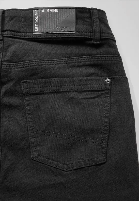 Schlanke Hose mit hoher Taille