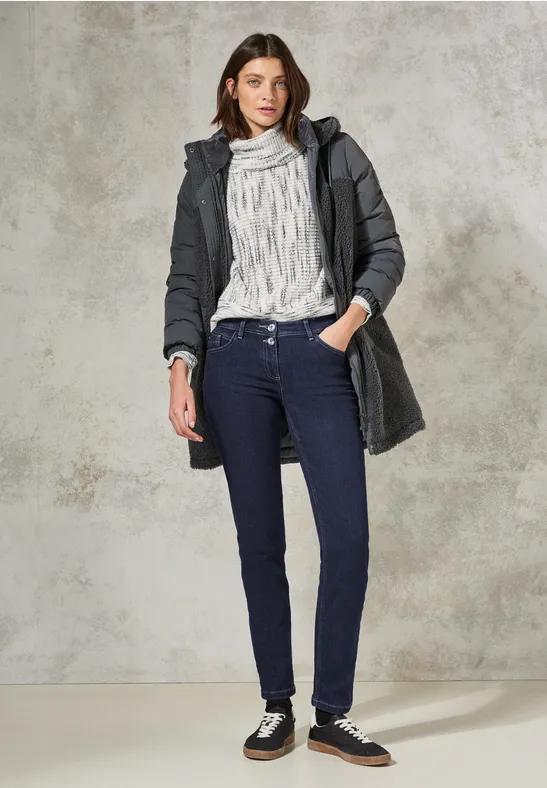 Jeans mit geradem Bein in dunkler Waschung