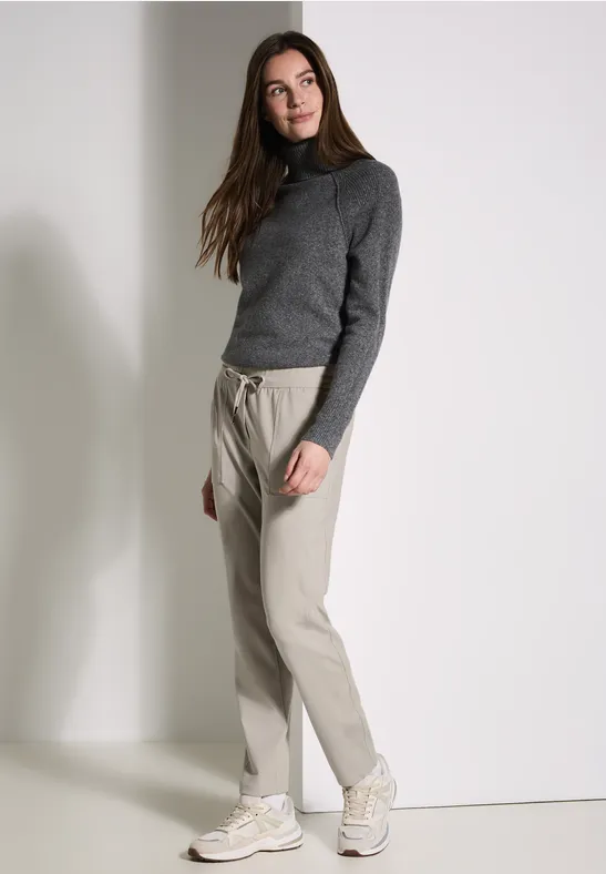 Lässige Hose mit Kordelzug in Beige