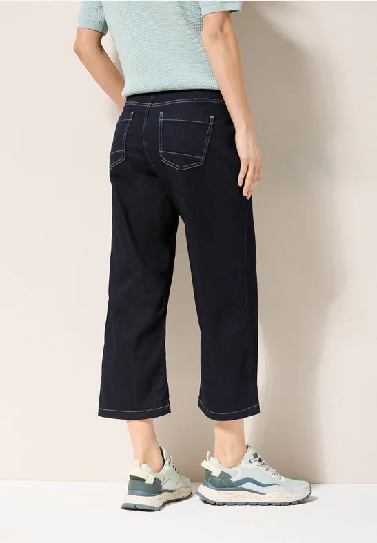 Cropped Jeans mit weitem Bein