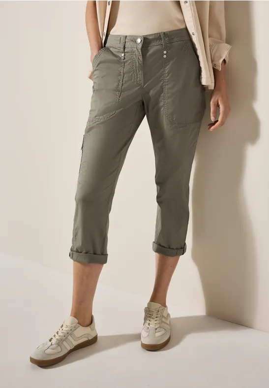 Lässige Cropped Cargo Hose