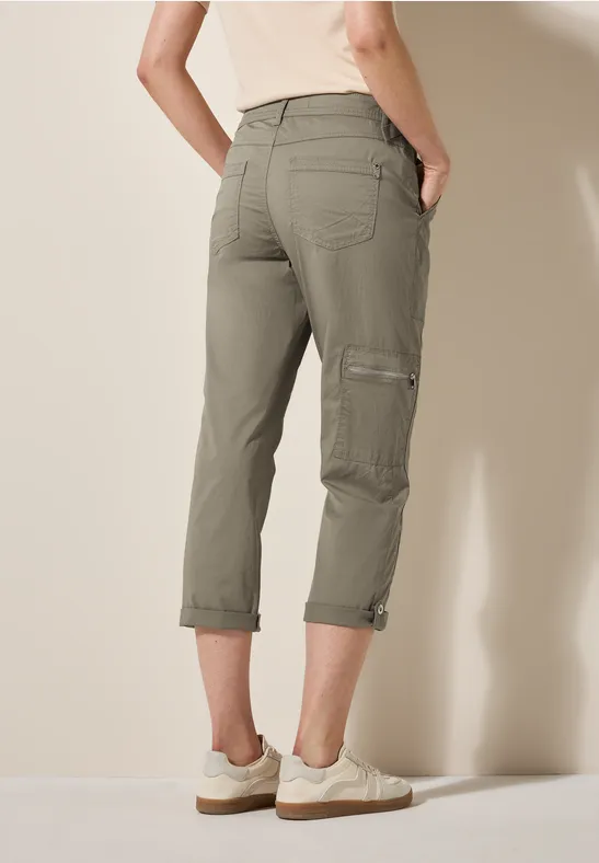 Lässige Cropped Cargo Hose