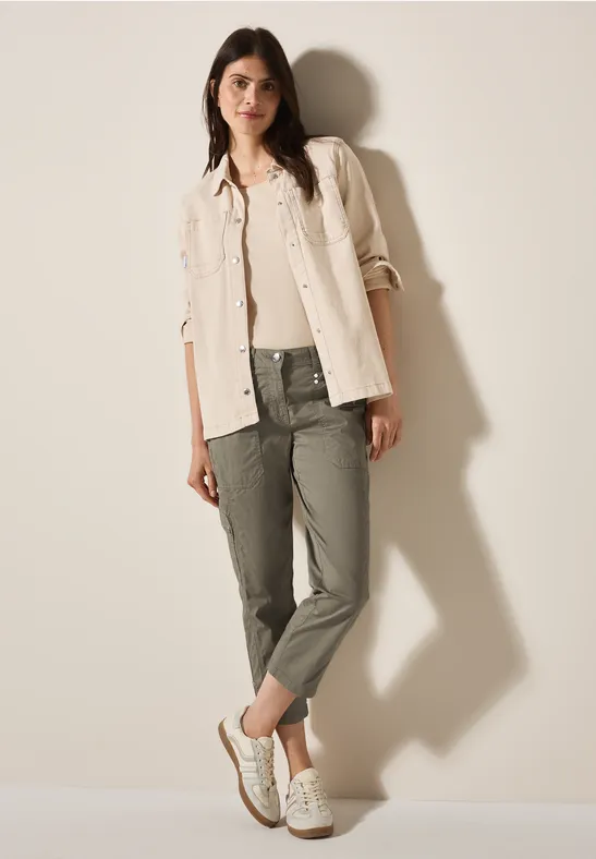 Lässige Cropped Cargo Hose