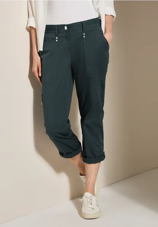 7/8-Hose mit Cargotaschen und Utility-Details