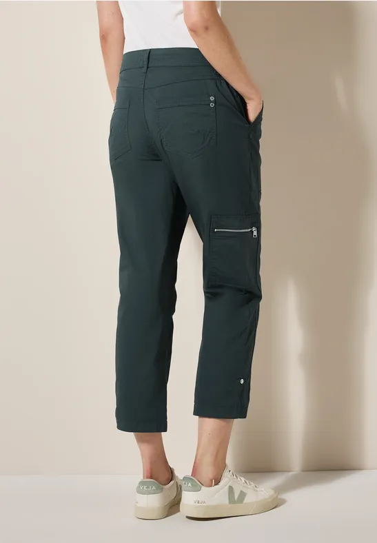 7/8-Hose mit Cargotaschen und Utility-Details