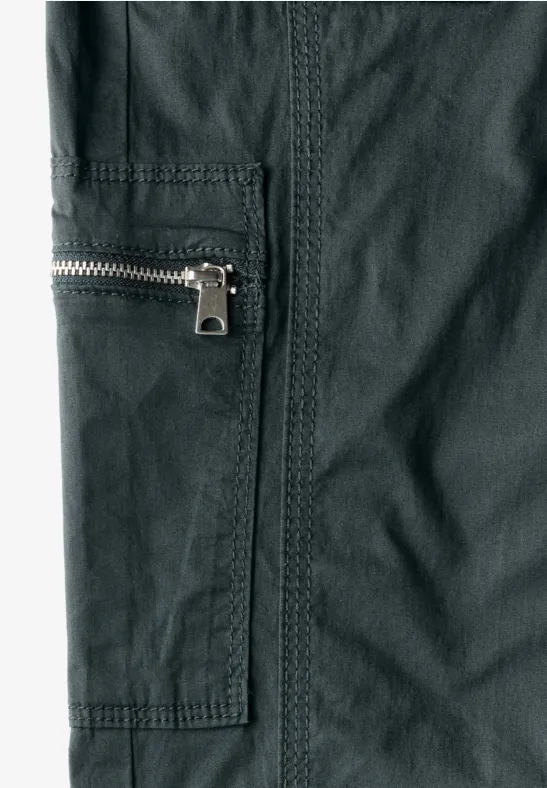 7/8-Hose mit Cargotaschen und Utility-Details