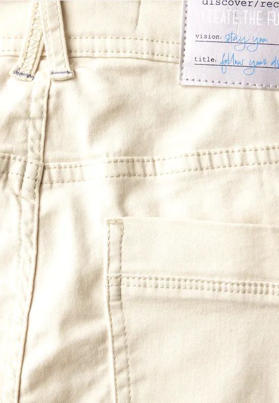 Off-White Bootcut Jeans High Waist