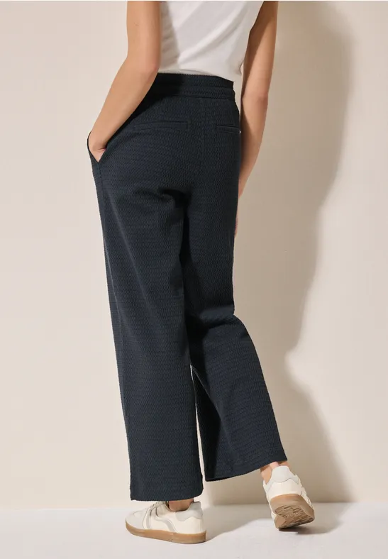 Weite Loungehose mit Struktur