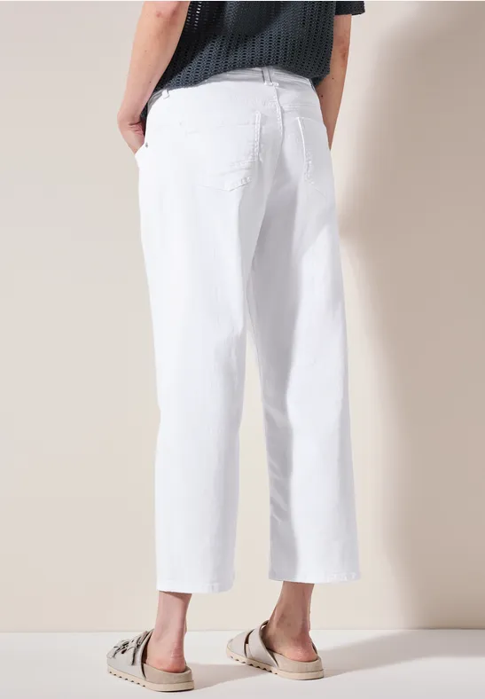 Weiße, weite Cropped Jeans