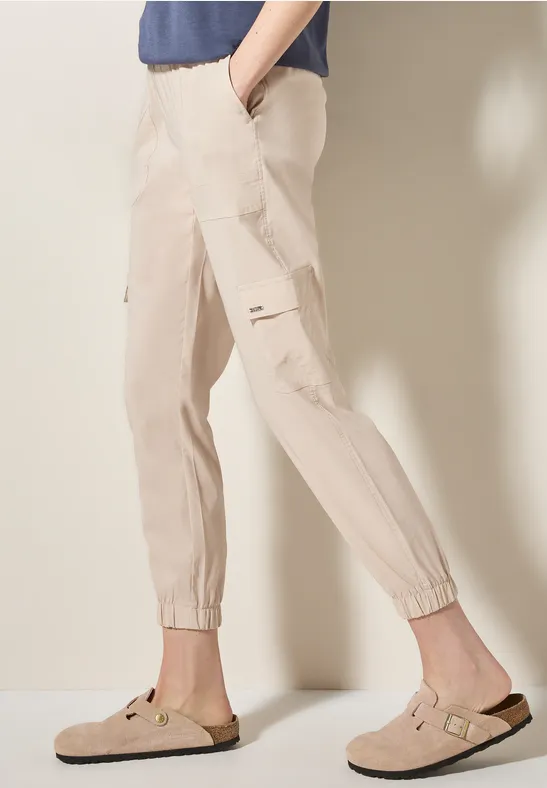 Beige Cargo-Hose mit lockerer Passform