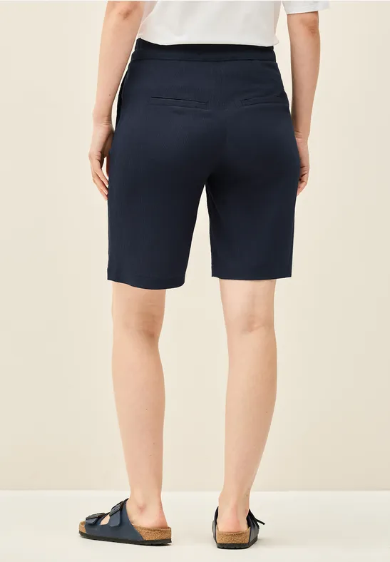 Damen Shorts mit Struktur in Marineblau
