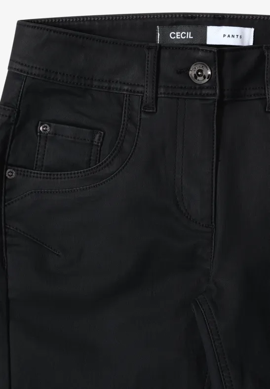 Beschichtete, schmal geschnittene Hose in Schwarz