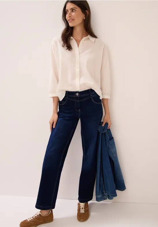 Weit geschnittene Jeans in dunkler Waschung