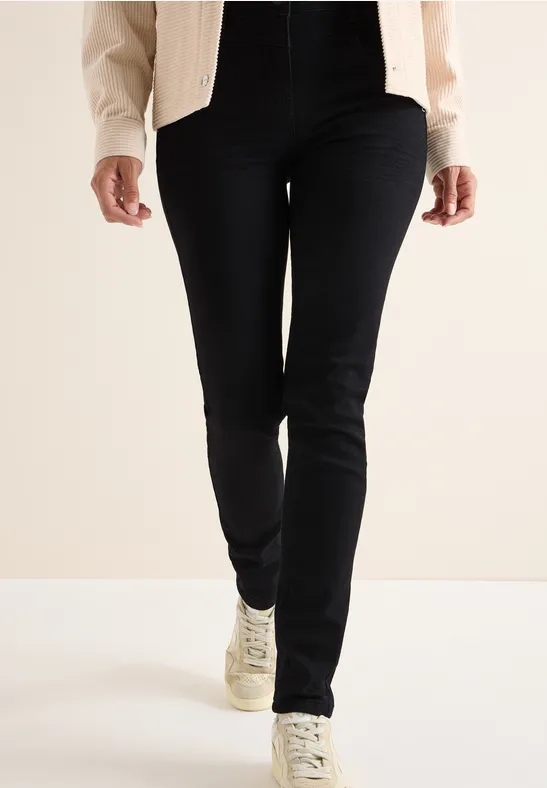 Schlank geschnittene High Waist Jeans