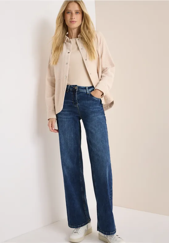 Cropped Jeans mit weitem Bein
