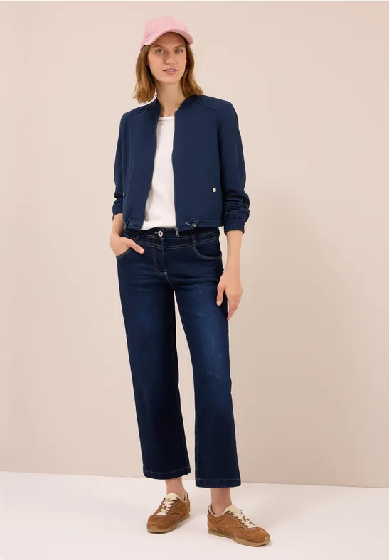 Cropped Jeans mit weitem Bein