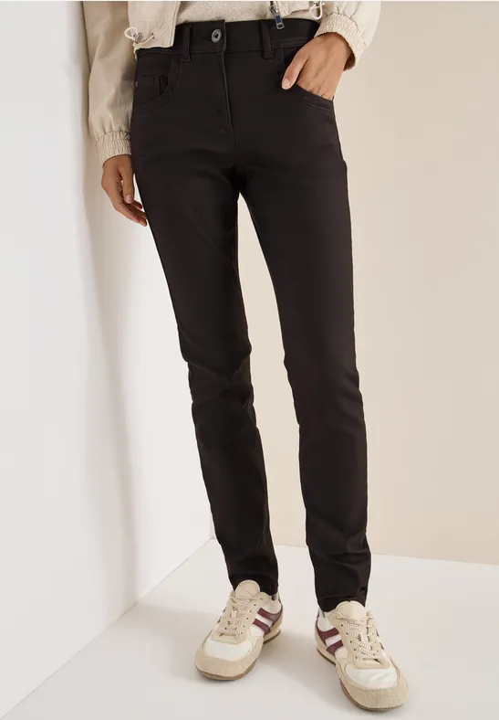 Braune Slim Fit Hose im Lederlook