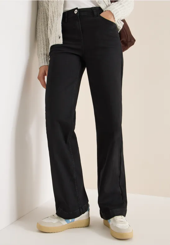 Weitgeschnittene Jeans mit hohem Bund